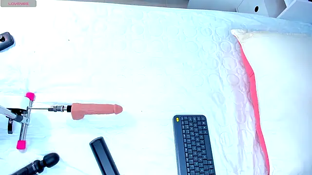 CintiaVega online show from 4, 2, 2025