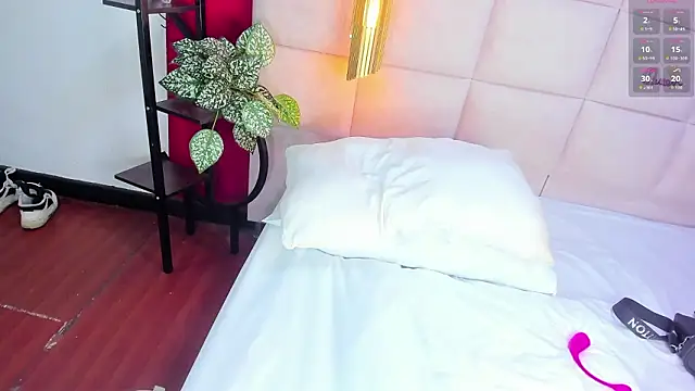 Amberluy online show from 14, 2, 2026