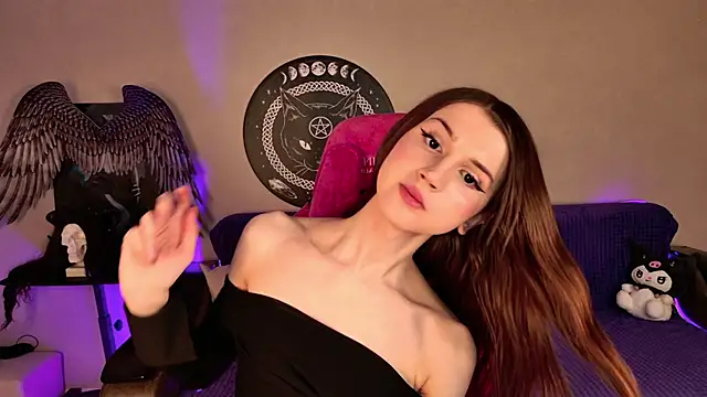 Skinny Sex Sissy online show from 18, 3, 2025