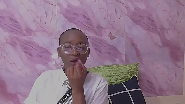 Snapshot of EbonyOlive69 chatting on 15, 2, 2026 EbonyOlive69 online show from 15, 2, 2026