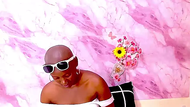 Snapshot of EbonyOlive69 chatting on 16, 2, 2026 EbonyOlive69 online show from 16, 2, 2026