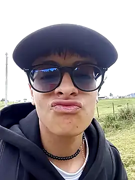 Cuervo maniaco online show from 21, 2, 2025