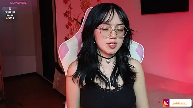 suzumi   online show from 3, 12, 2024