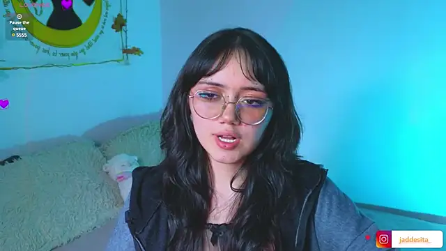 suzumi   online show from 12, 3, 2025