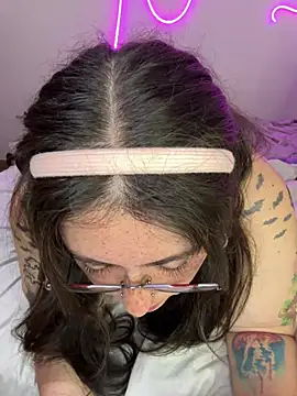 Mizztikaa online show from 8, 1, 2025