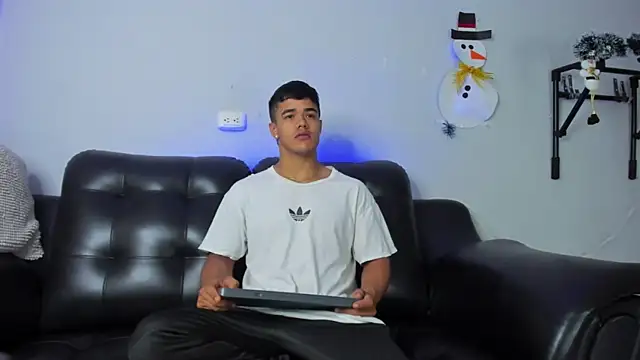 Rob saenz  online show from 28, 12, 2024