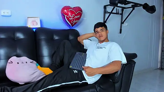 Rob saenz  online show from 13, 2, 2025