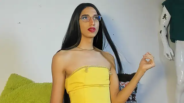Snapshot of CharlotteLauren chatting on 18, 9, 2025 CharlotteLauren online show from 18, 9, 2025