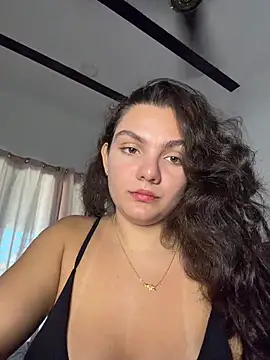 Snapshot of eva_y_marcelo chatting on 15, 7, 2026 eva y marcelo online show from 15, 7, 2026