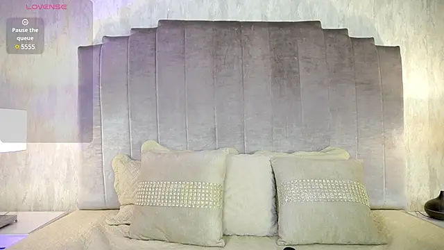 ashlyestone online show from 17, 1, 2025