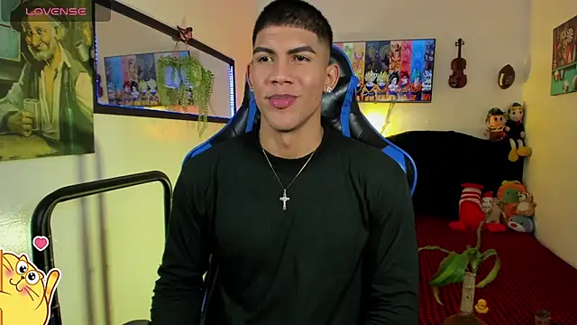 Snapshot of Damian_latinxxx chatting on 4, 5, 2026 Damian latinxxx online show from 4, 5, 2026
