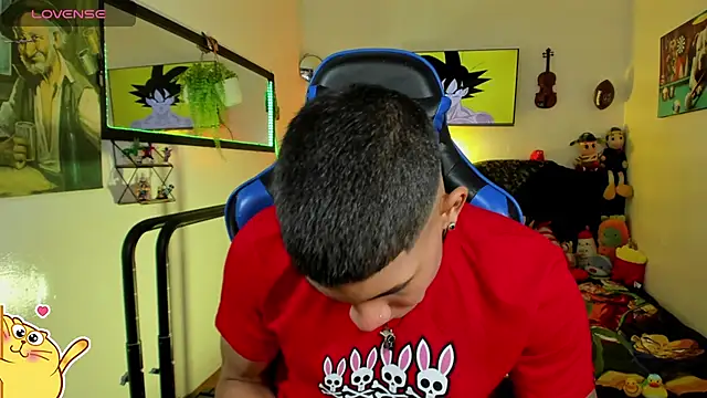 Snapshot of Damian_latinxxx chatting on 8, 5, 2026 Damian latinxxx online show from 8, 5, 2026