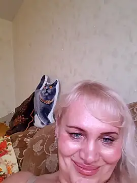 IsabellaBoni online show from 27, 1, 2025