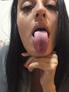 Snapshot of Catmila94 chatting on 13, 5, 2026 Catmila94 online show from 13, 5, 2026