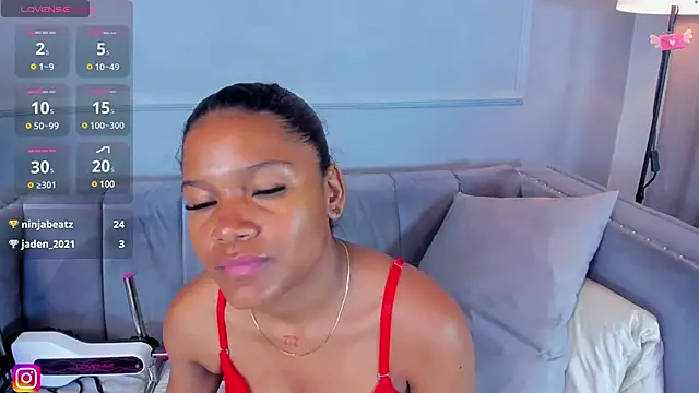 Isabellsmmith online show from 22, 2, 2025