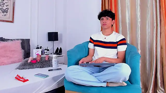 Santy carrington online show from 3, 2, 2025