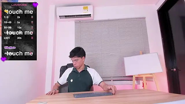 Santy carrington online show from 7, 4, 2026