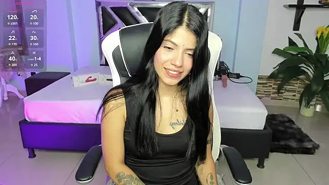 Snapshot of EroticAzir chatting on 18, 11, 2025 EroticAzir online show from 18, 11, 2025