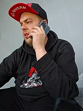 PupW0lfy online show from 18, 12, 2024