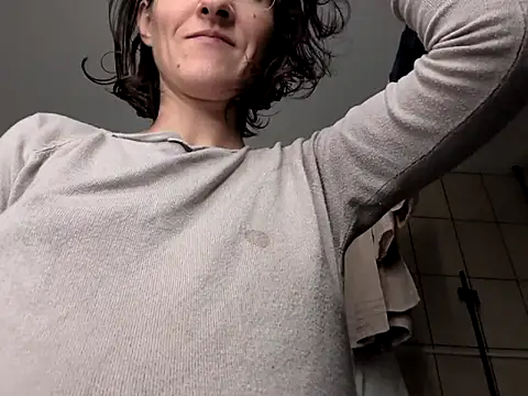 Milky hairy mommy online show from 29, 9, 2025