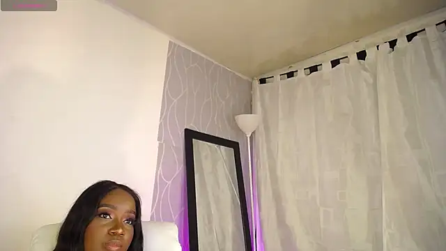 Britanymooree online show from 13, 12, 2024