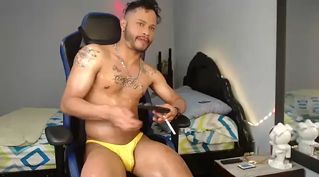 Snapshot of Sebastian_lugo chatting on 12, 3, 2025 Sebastian lugo online show from 12, 3, 2025