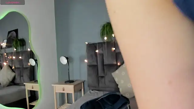 AmbarHills 1 online show from 31, 3, 2026