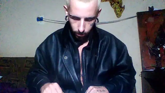 Snapshot of sellvageria chatting on 5, 5, 2026 sellvageria online show from 5, 5, 2026