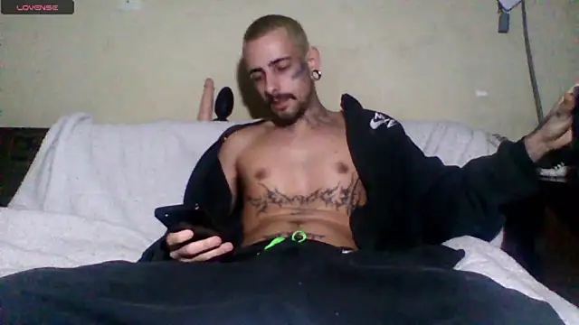 Snapshot of sellvageria chatting on 15, 5, 2026 sellvageria online show from 15, 5, 2026