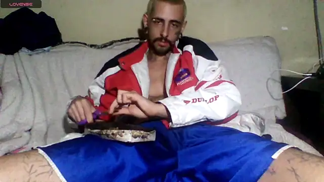Snapshot of sellvageria chatting on 19, 5, 2026 sellvageria online show from 19, 5, 2026