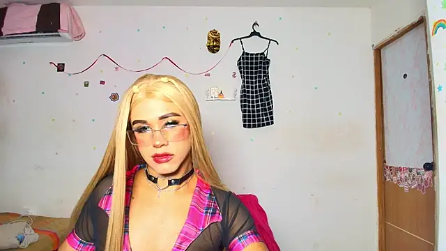 Snapshot of mia_foxts chatting on 24, 6, 2026 mia foxts online show from 24, 6, 2026