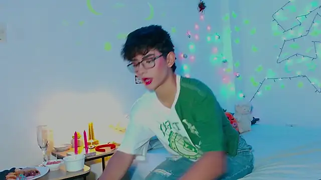 arnold laurent  online show from 24, 12, 2024