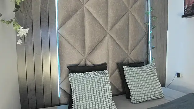 AbbyWathson online show from 13, 10, 2025