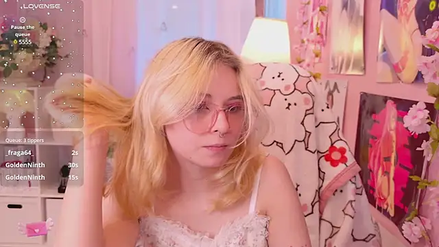 Coconut Mia online show from 24, 1, 2025