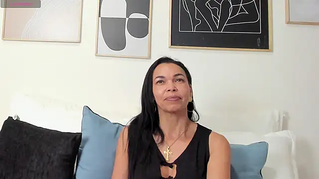 Evawalker  online show from 1, 2, 2025