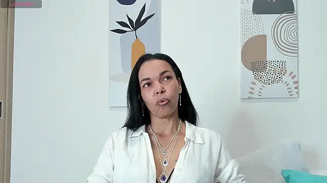 Evawalker  online show from 7, 2, 2025