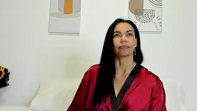 Evawalker  online show from 22, 3, 2025