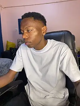 Snapshot of fireboyafrica chatting on 4, 7, 2026 fireboyafrica online show from 4, 7, 2026