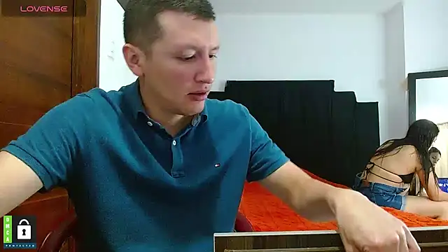 Hot-Couple--18 online show from 19, 12, 2024