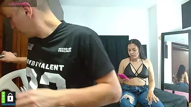 Hot-Couple--18 online show from 20, 12, 2024