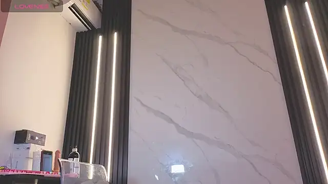 Scarlet Red  online show from 15, 2, 2026