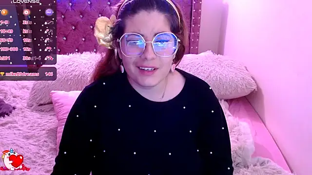 Snapshot of Azamy-12 chatting on 6, 1, 2025 Azamy-12 online show from 6, 1, 2025