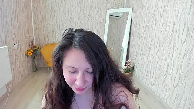 AishaRouhi online show from 5, 2, 2025