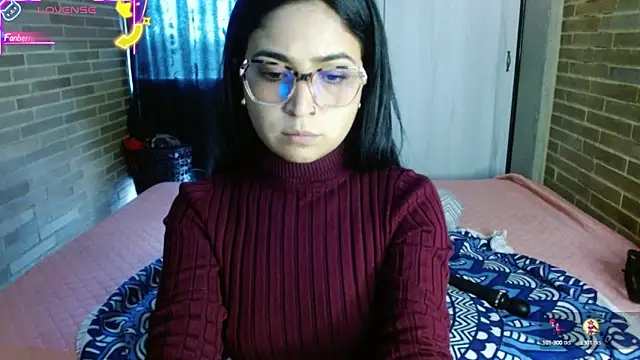 Snapshot of helenacyruss chatting on 14, 10, 2025 helenacyruss online show from 14, 10, 2025
