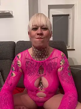 poussichienne online show from 7, 1, 2025