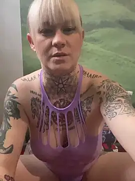 poussichienne online show from 3, 2, 2025