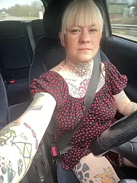 poussichienne online show from 21, 3, 2025