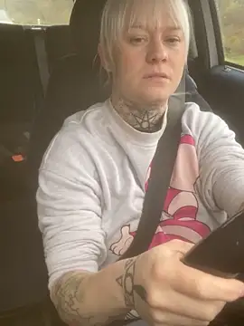 poussichienne online show from 15, 11, 2025