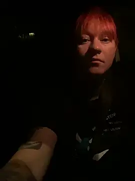 Snapshot of poussichienne chatting on 8, 7, 2026 poussichienne online show from 8, 7, 2026