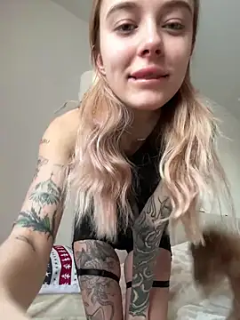 Snapshot of enjoy_my_beauty chatting on 3, 2, 2026 enjoy my beauty online show from 3, 2, 2026